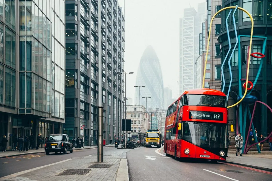 How to Plan a Day Out by Bus Without a Car